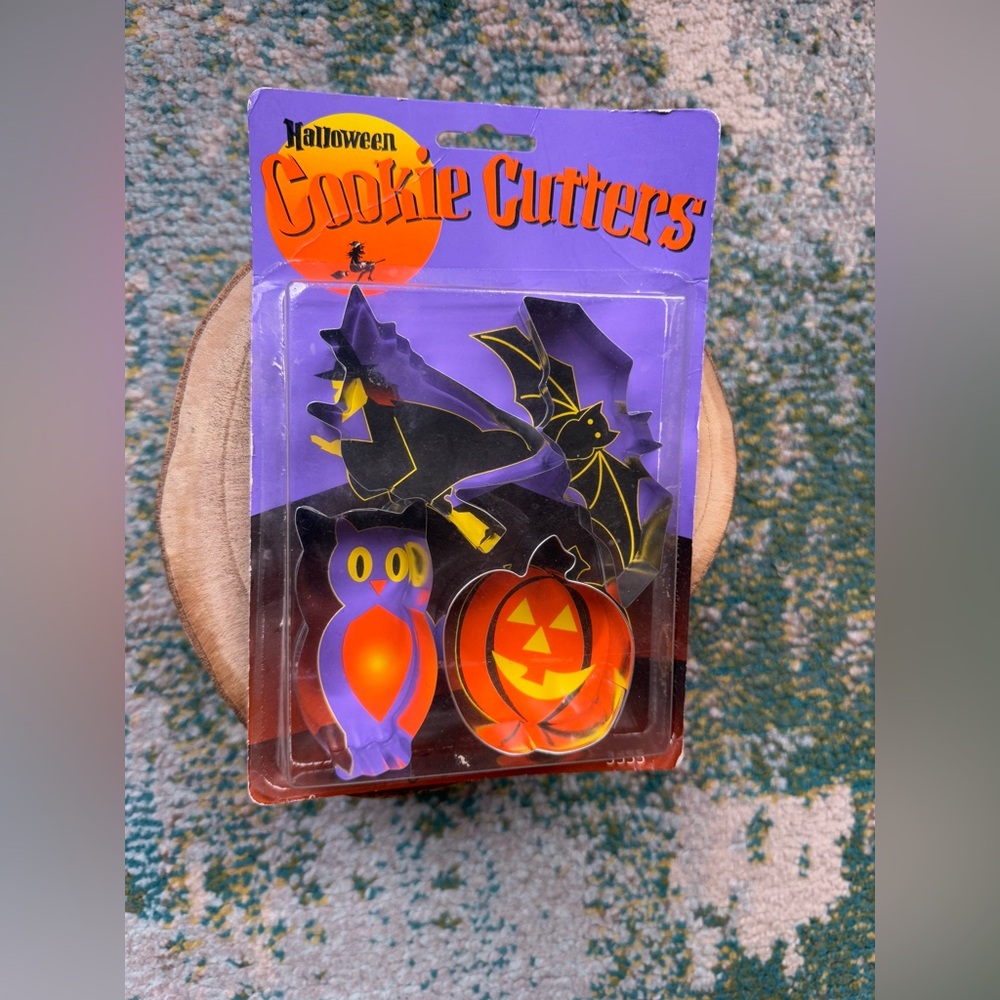 Vintage NOS Halloween metal cookie cutters witch owl bat pumpkin, set of 4